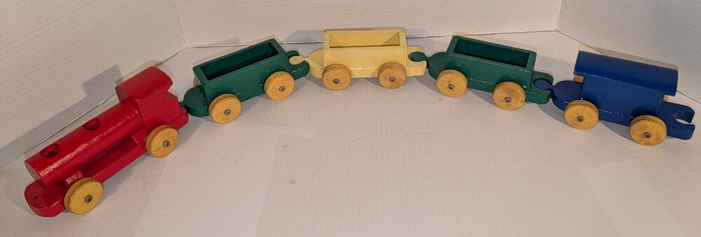 Vintage Interlocking Wooden Handcrafted Train Engine 4 Cars Toy Rare